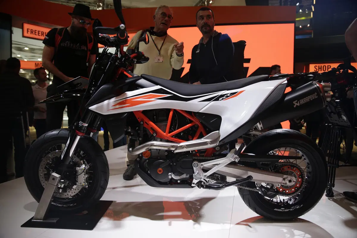 EICMA 2018: KTM 690 Enduro R e SMC R, foto e dati (7)