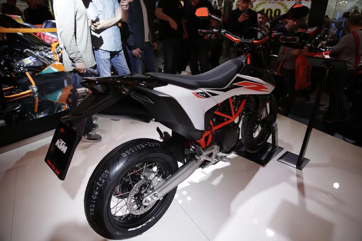 EICMA 2018: KTM 690 Enduro R e SMC R, foto e dati (8)
