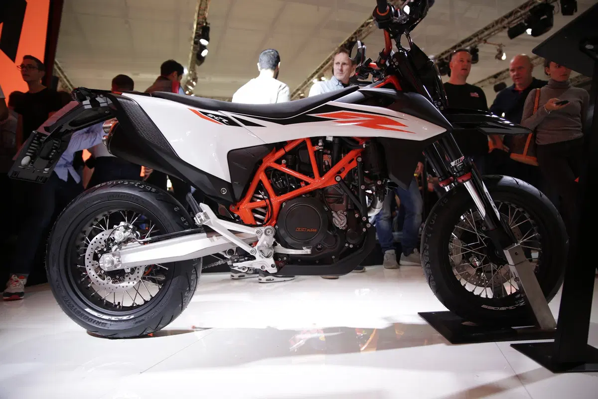 EICMA 2018: KTM 690 Enduro R e SMC R, foto e dati