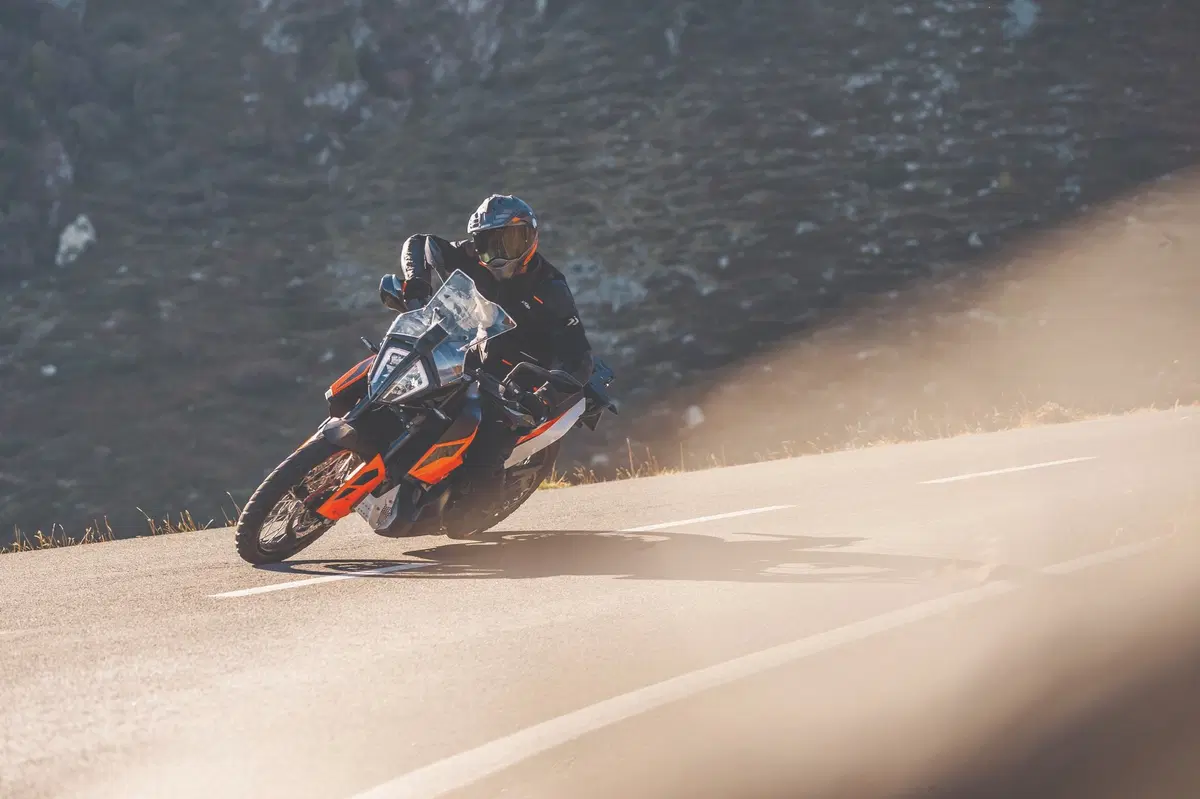 EICMA 2018: KTM 790 Adventure e Adventure R, foto e dati (12)
