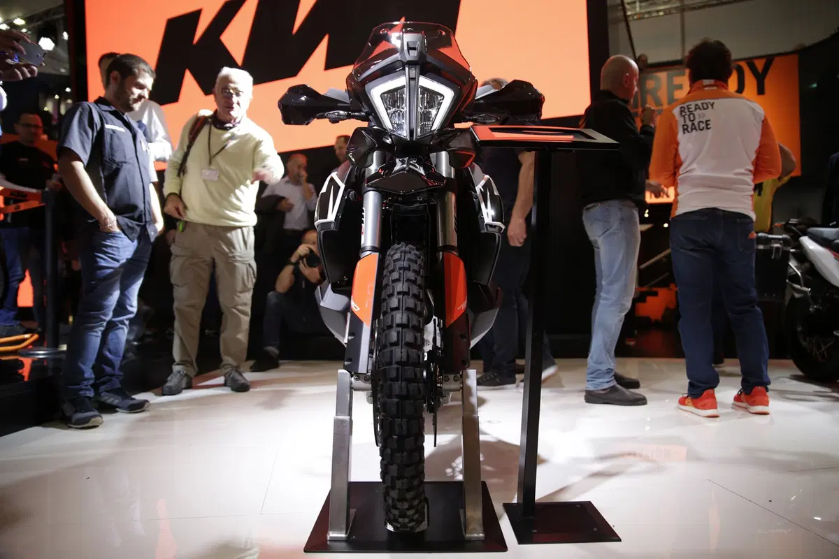 EICMA 2018: KTM 790 Adventure e Adventure R, foto e dati (6)