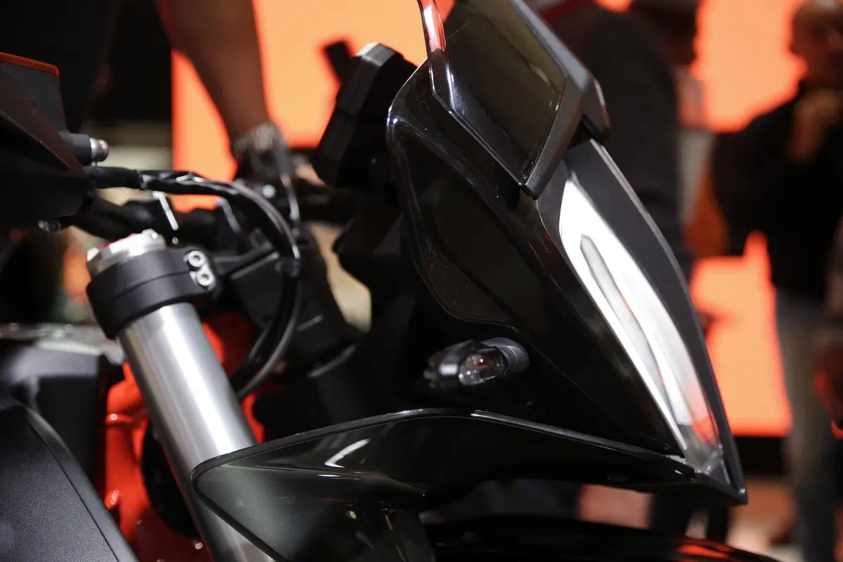 EICMA 2018: KTM 790 Adventure e Adventure R, foto e dati (7)