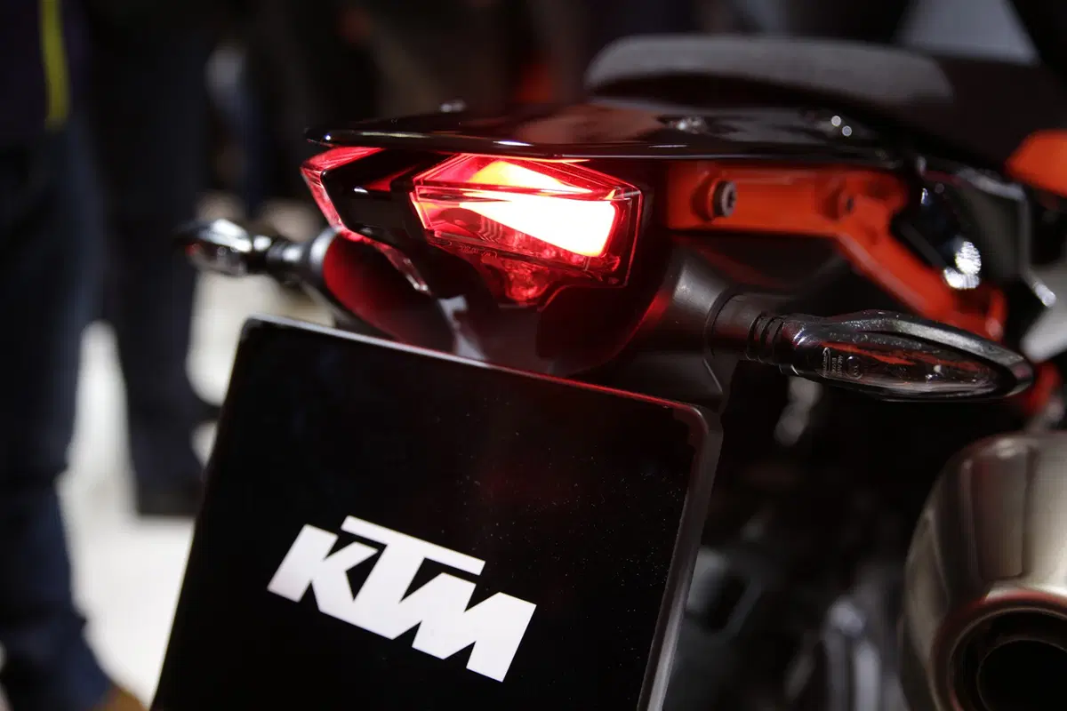 EICMA 2018: KTM 790 Adventure e Adventure R, foto e dati (8)