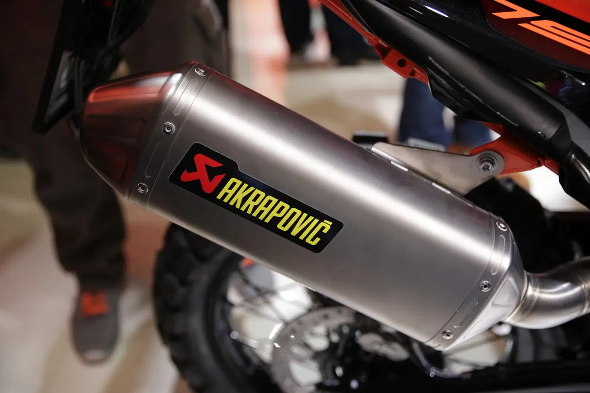 EICMA 2018: KTM 790 Adventure e Adventure R, foto e dati (9)