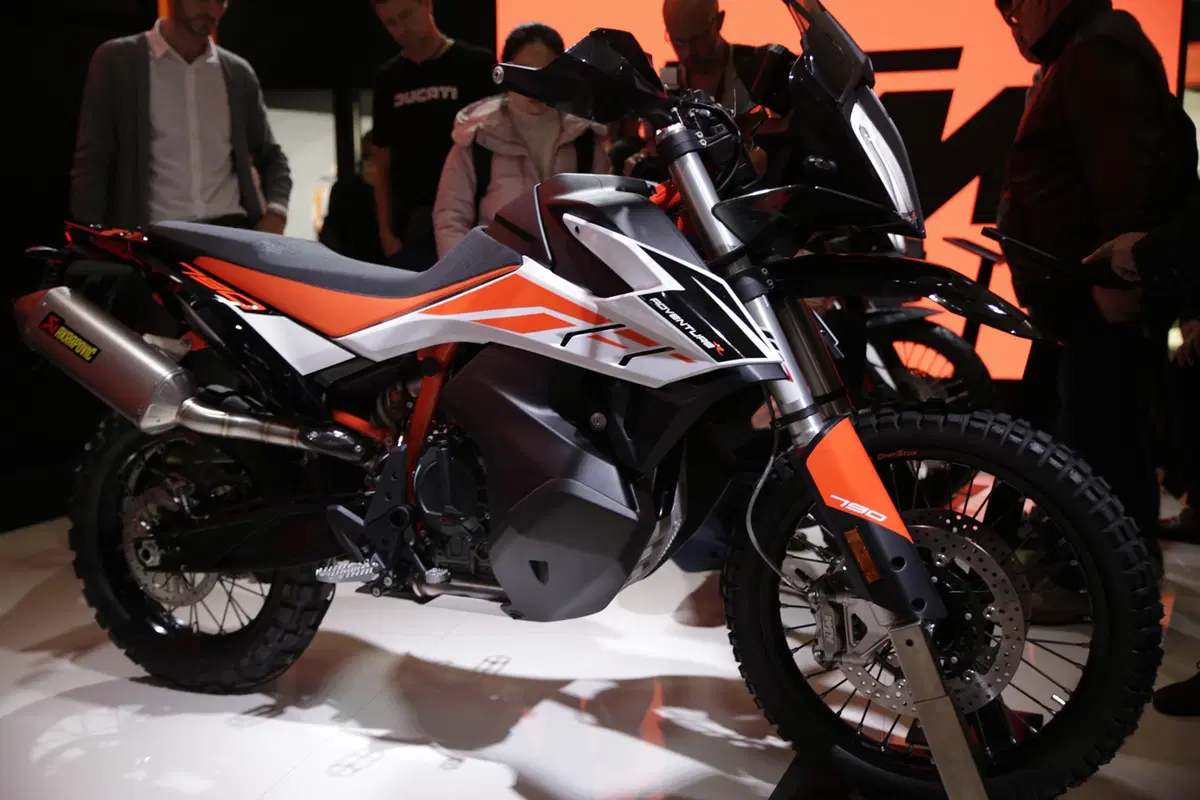 EICMA 2018: KTM 790 Adventure e Adventure R, foto e dati (18)