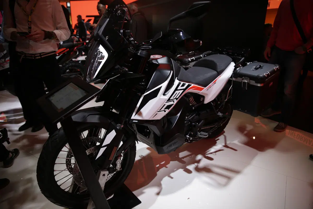 EICMA 2018: KTM 790 Adventure e Adventure R, foto e dati (21)