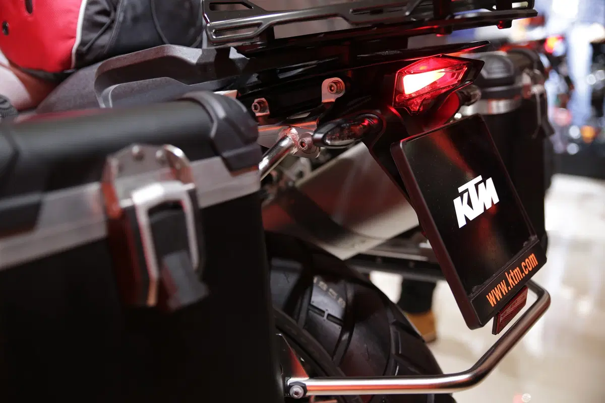 EICMA 2018: KTM 790 Adventure e Adventure R, foto e dati (24)