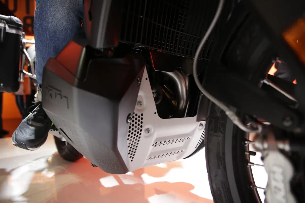 EICMA 2018: KTM 790 Adventure e Adventure R, foto e dati (28)