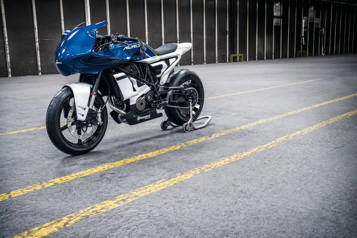 EICMA 2018: Husqvarna Vitpilen 701 Aero, foto del concept (6)