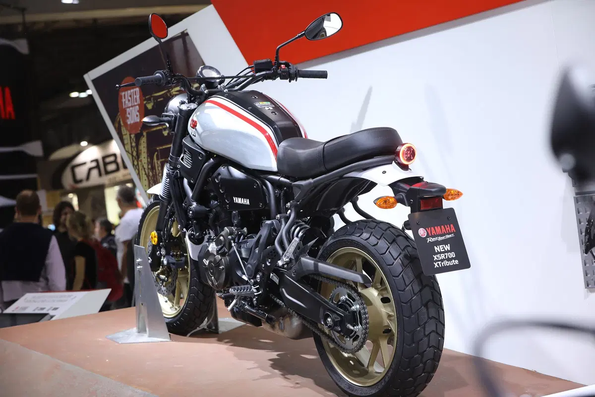 EICMA 2018: Yamaha XSR 700 Xtribute, foto e video (2)