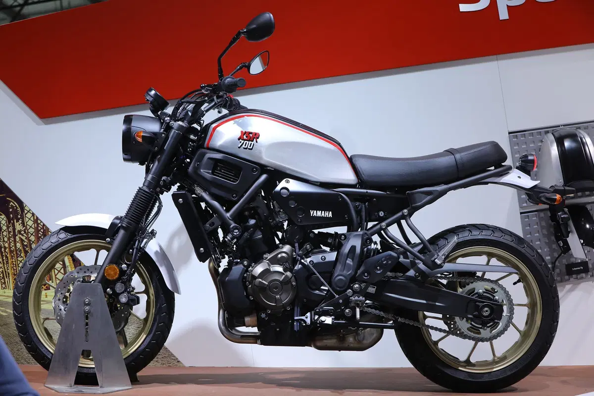 EICMA 2018: Yamaha XSR 700 Xtribute, foto e video (4)
