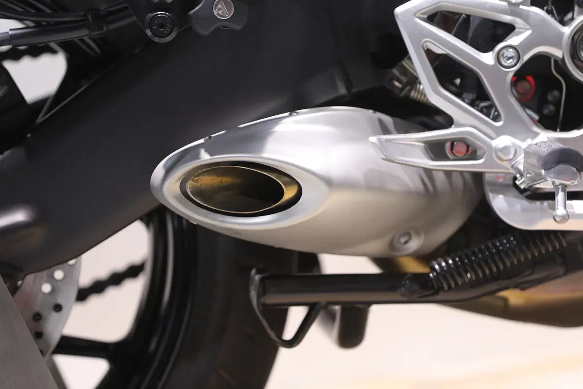 EICMA 2018: Yamaha Niken GT, foto, dati e video (8)