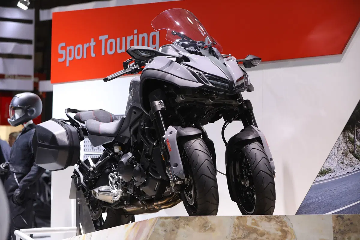 EICMA 2018: Yamaha Niken GT, foto, dati e video