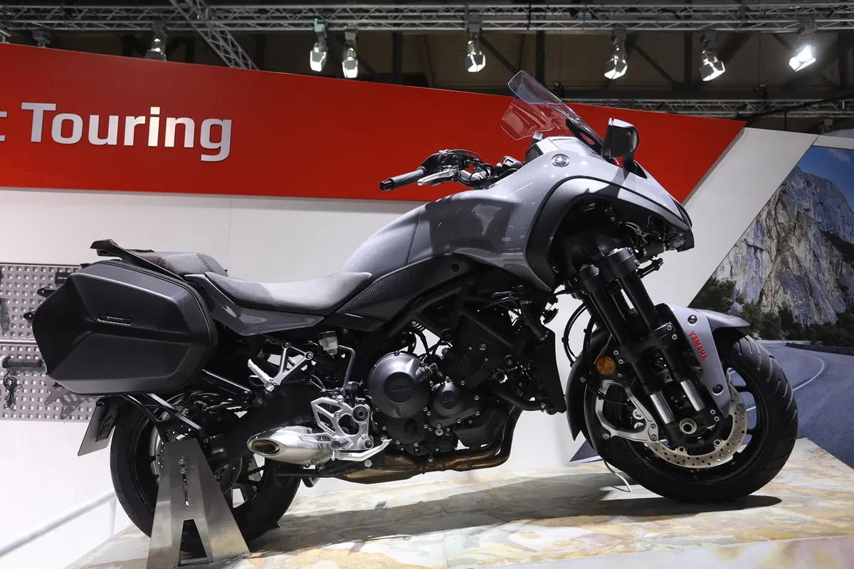 EICMA 2018: Yamaha Niken GT, foto, dati e video (3)