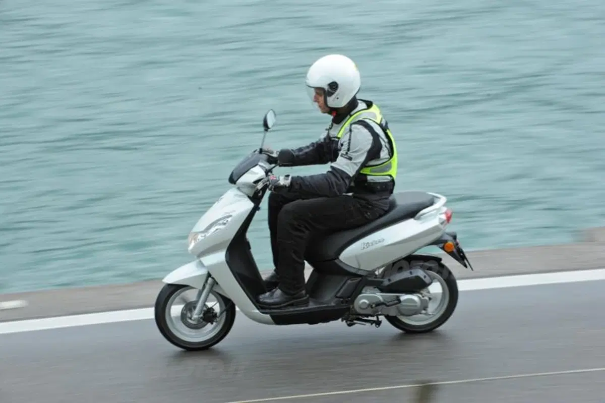 Peugeot Kisbee 50  (4)