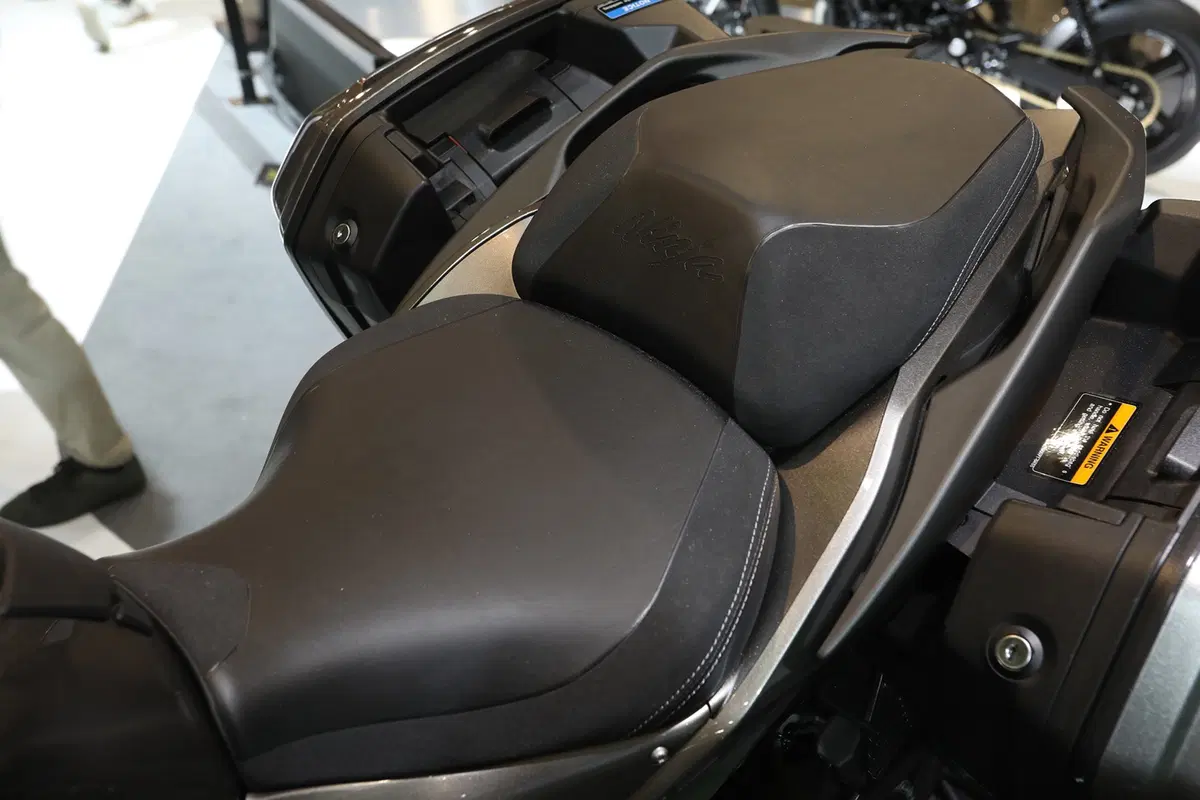 EICMA 2018: Kawasaki Ninja H2 SX SE+, foto e dati (5)
