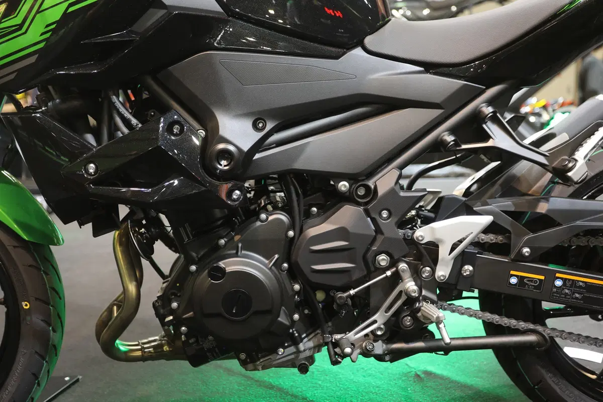 EICMA 2018: Kawasaki Z400, foto, video e dati (9)