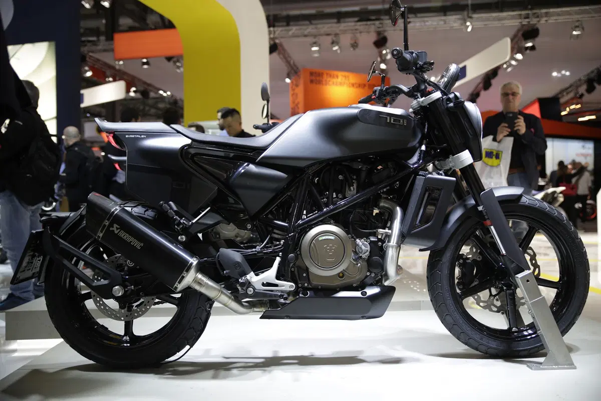 EICMA 2018: Husqvarna Svartpilen 701, foto, video e dati (6)