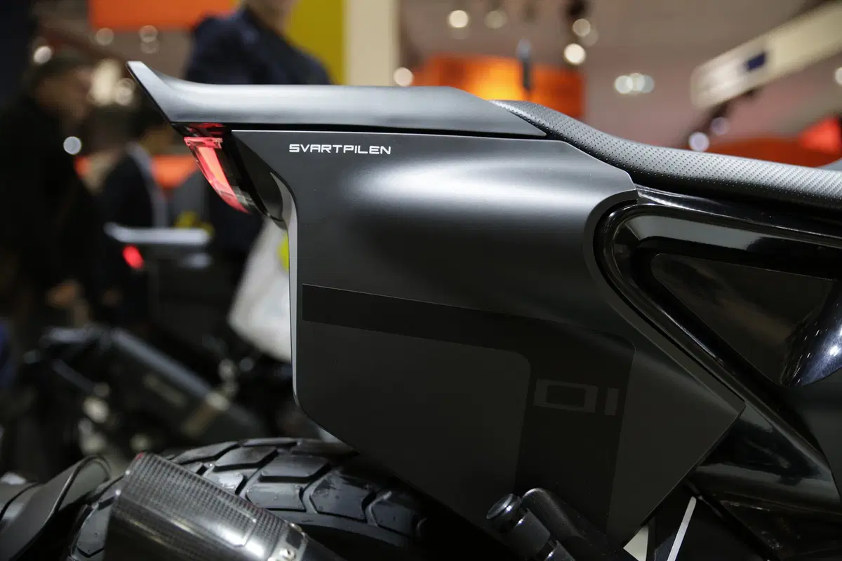 EICMA 2018: Husqvarna Svartpilen 701, foto, video e dati (8)