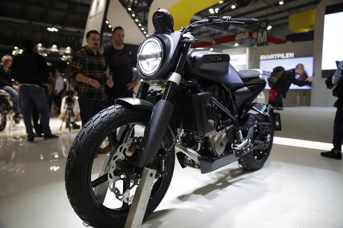EICMA 2018: Husqvarna Svartpilen 701, foto, video e dati (15)