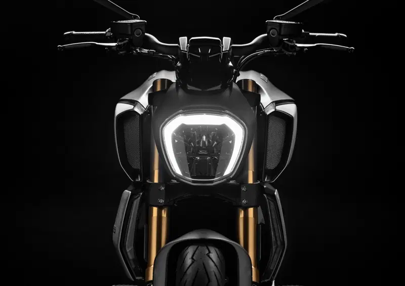 Ducati Diavel 1260 Diavel 1260 (2019 - 20) (43)