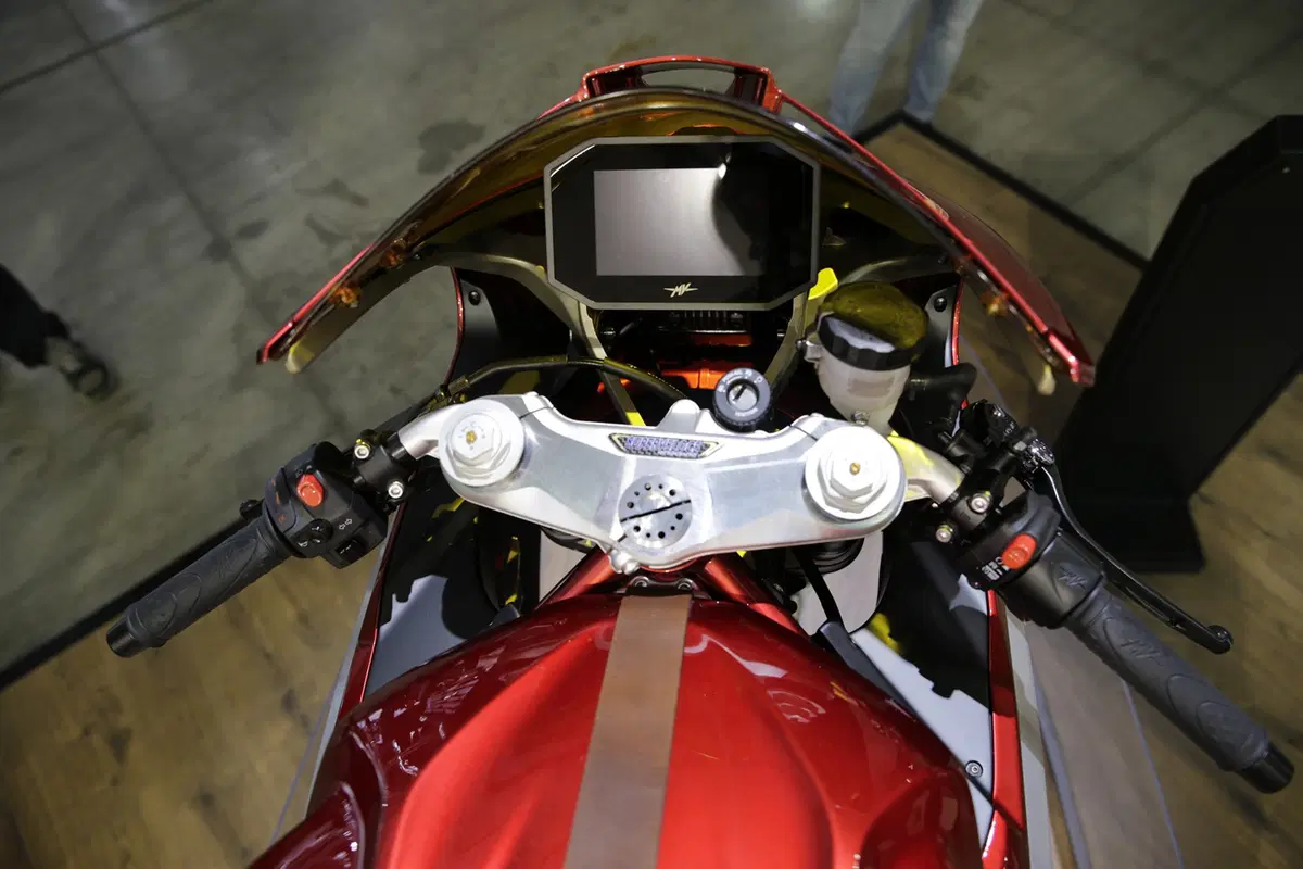 EICMA 2018: MV Agusta Superveloce 800, foto e dati (6)