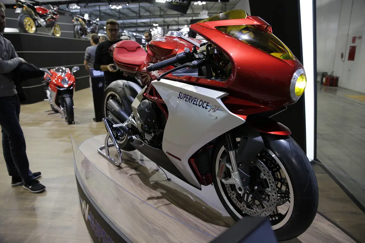 EICMA 2018: MV Agusta Superveloce 800, foto e dati (4)