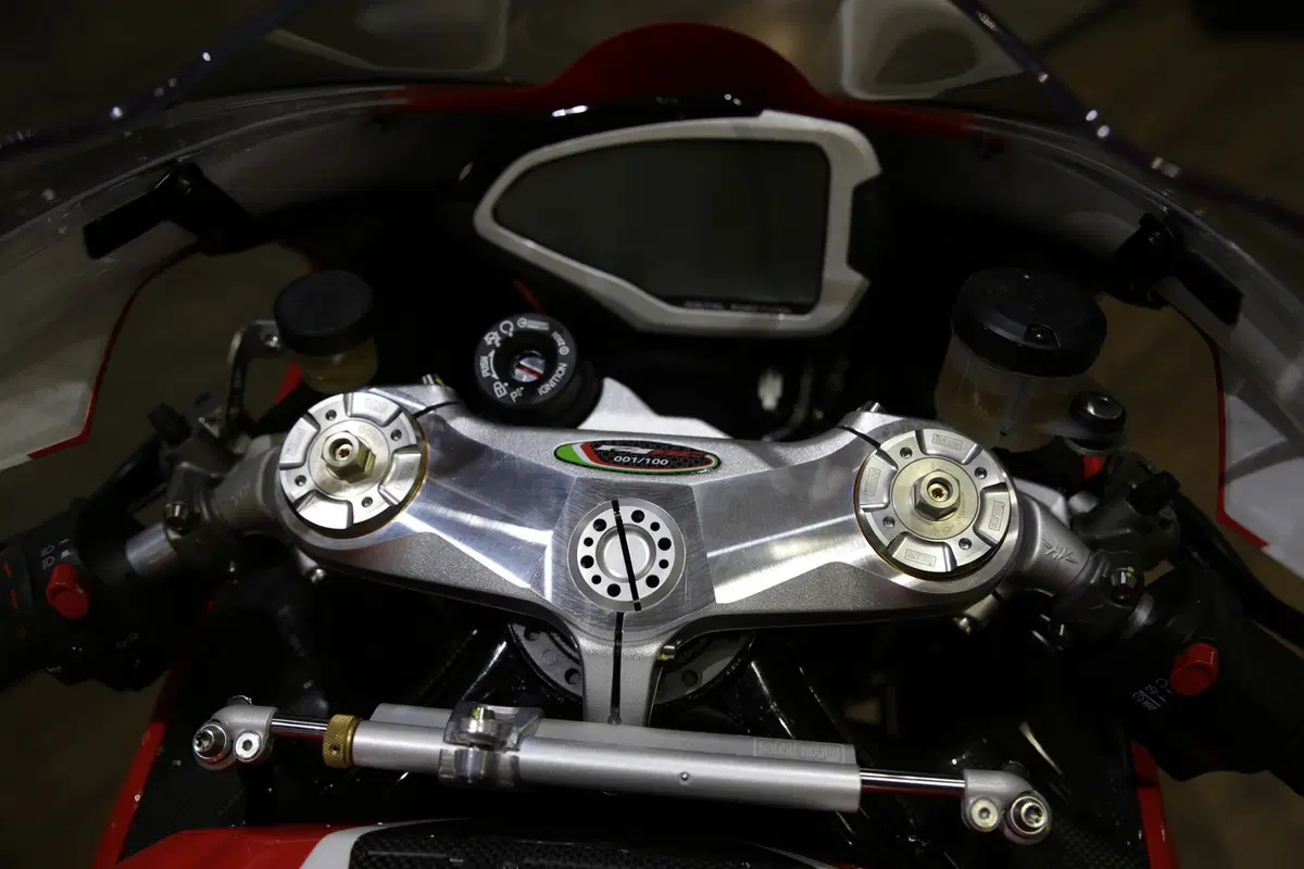 EICMA: MV Agusta svela la Gamma RC 2019 (7)