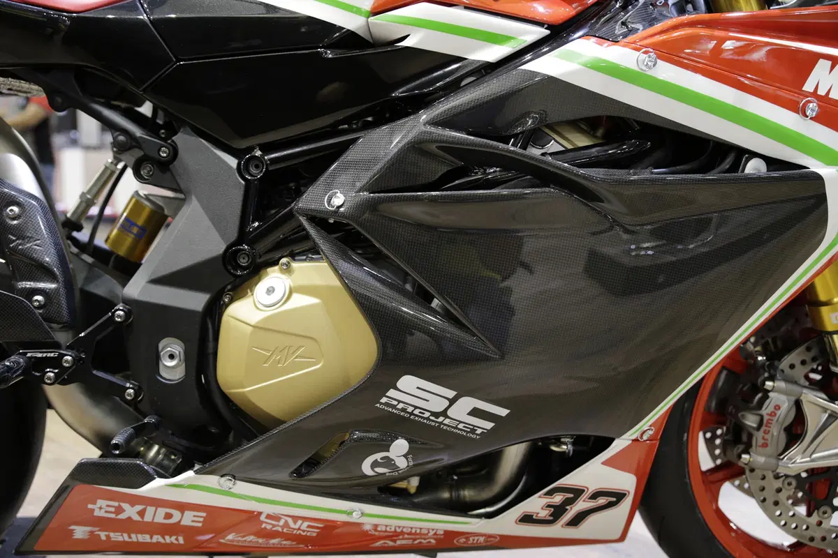 EICMA: MV Agusta svela la Gamma RC 2019 (6)