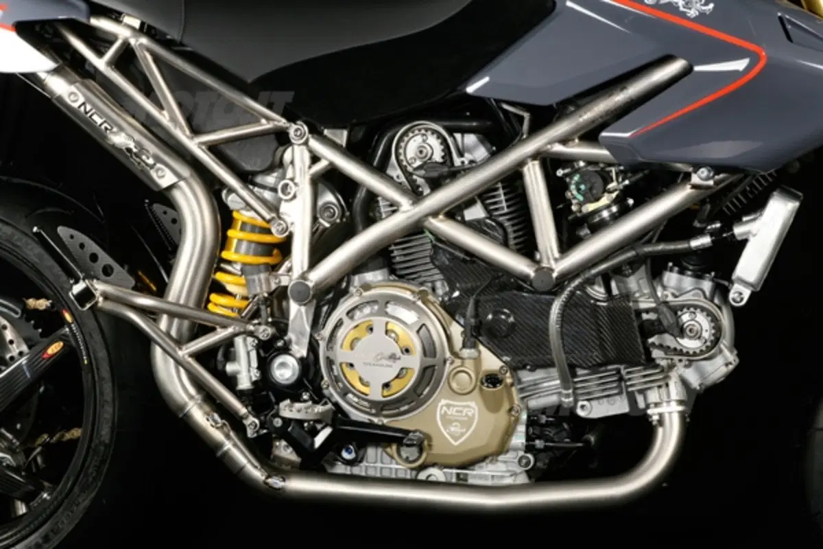 NCR elabora la Ducati Hypermotard, nasce "Leggera" (3)