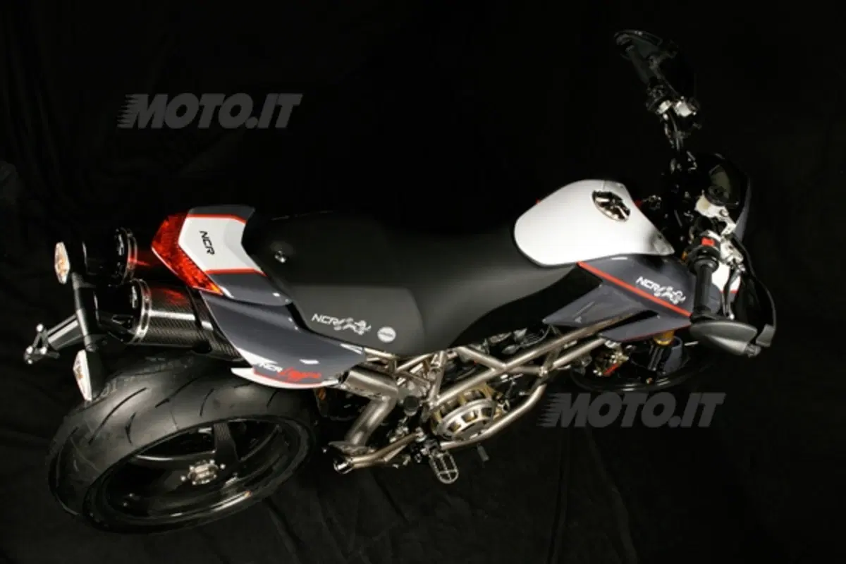 NCR elabora la Ducati Hypermotard, nasce "Leggera" (7)