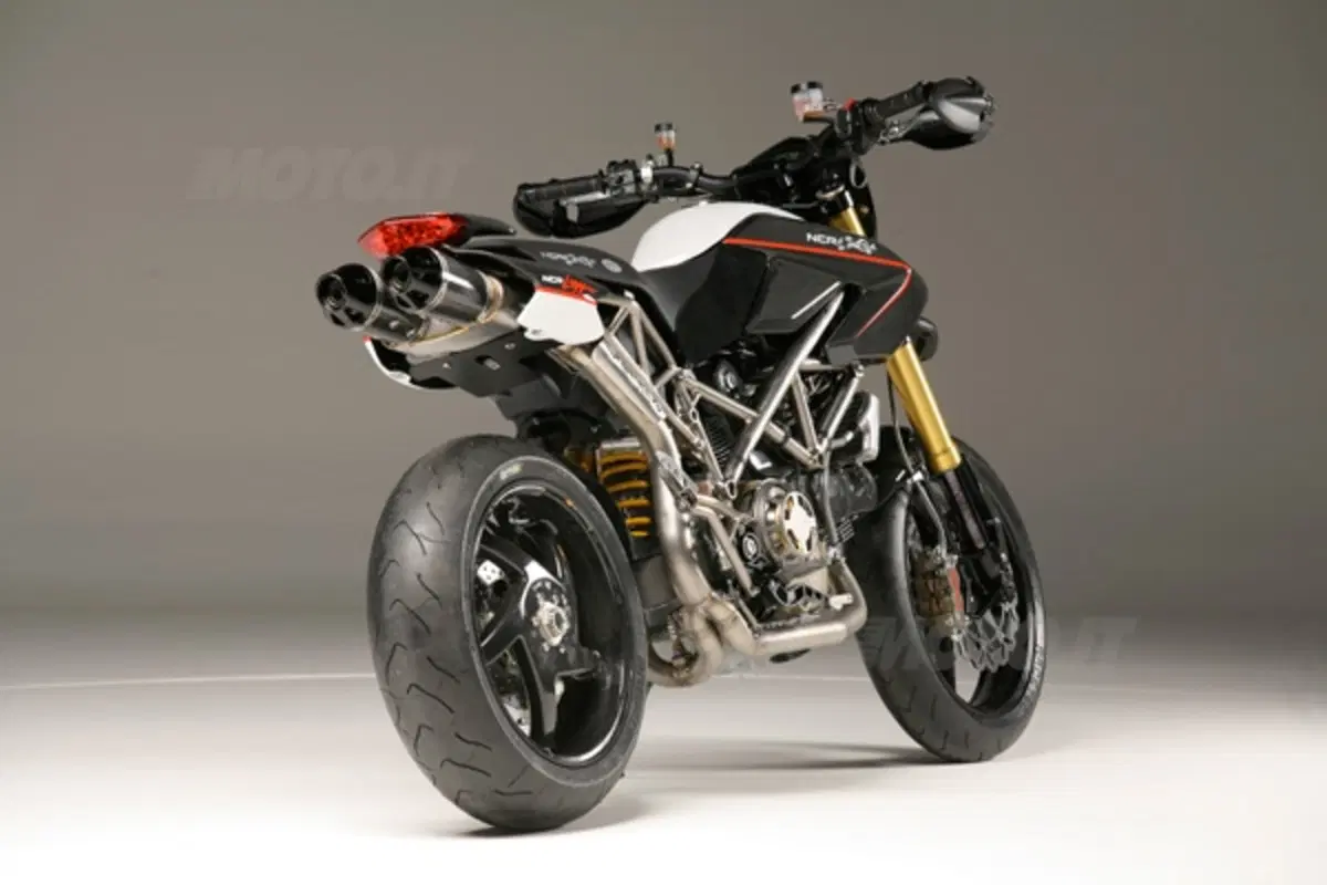NCR elabora la Ducati Hypermotard, nasce "Leggera" (12)