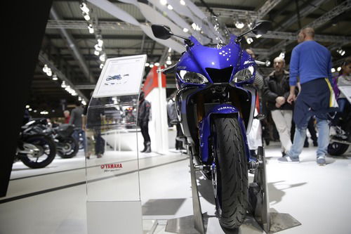 EICMA 2018: Yamaha YZF-R3, foto e dati (2)