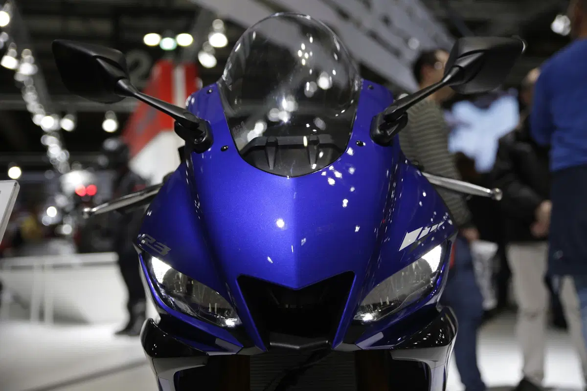 EICMA 2018: Yamaha YZF-R3, foto e dati (11)