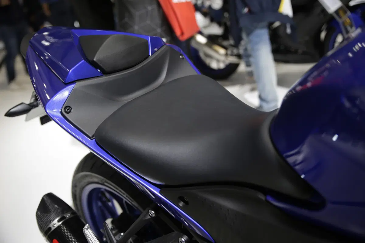 EICMA 2018: Yamaha YZF-R3, foto e dati (12)