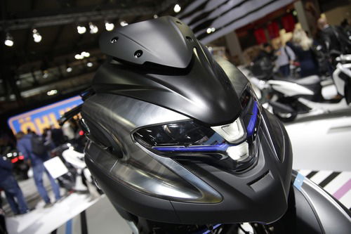 EICMA 2018: Yamaha 3CT 300 Concept (4)