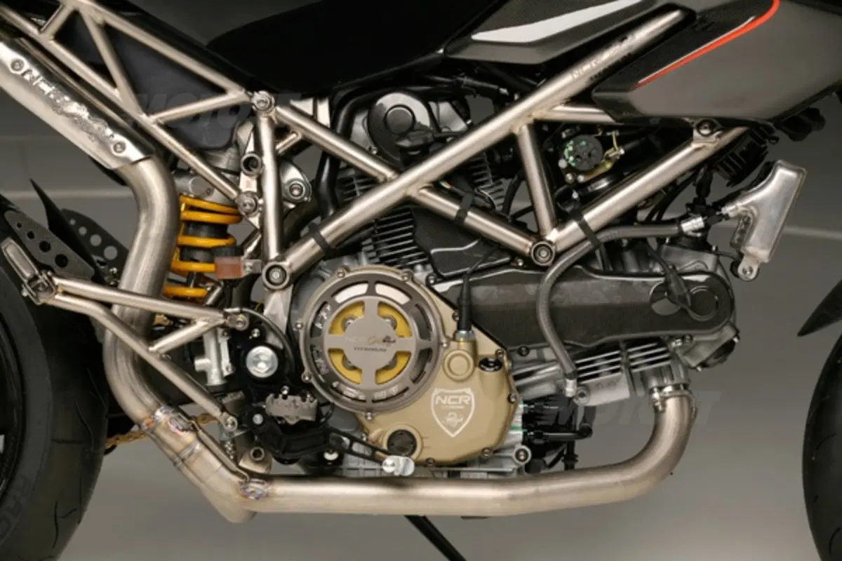 NCR elabora la Ducati Hypermotard, nasce "Leggera" (17)