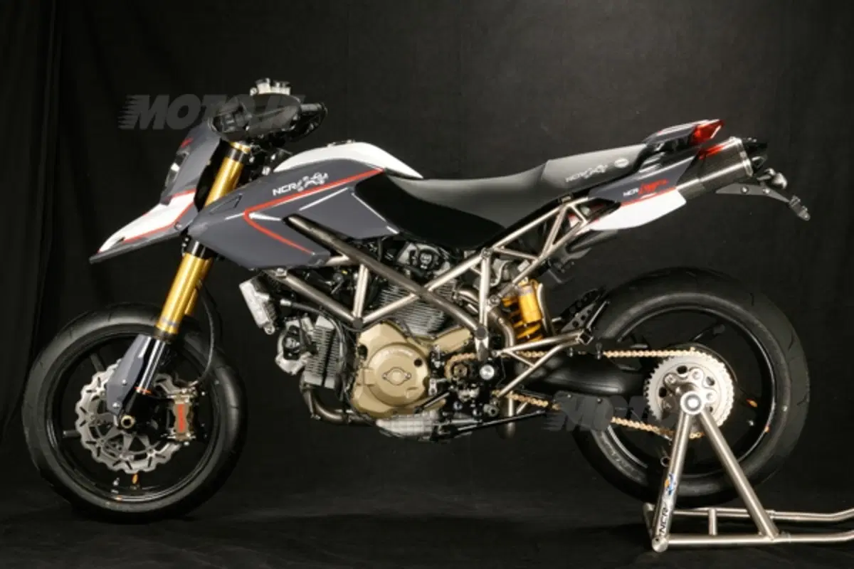 NCR elabora la Ducati Hypermotard, nasce "Leggera" (20)