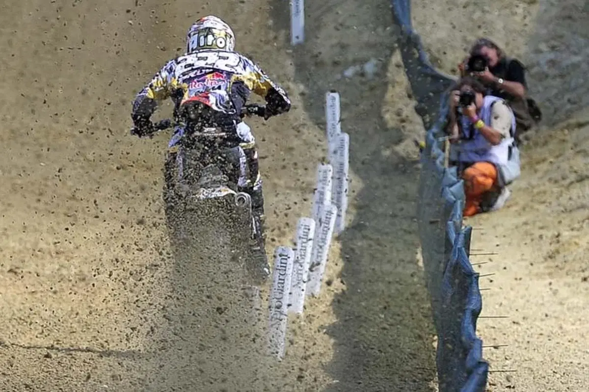 MX. Fermo Cairoli, Suzuki pigliatutto (2)