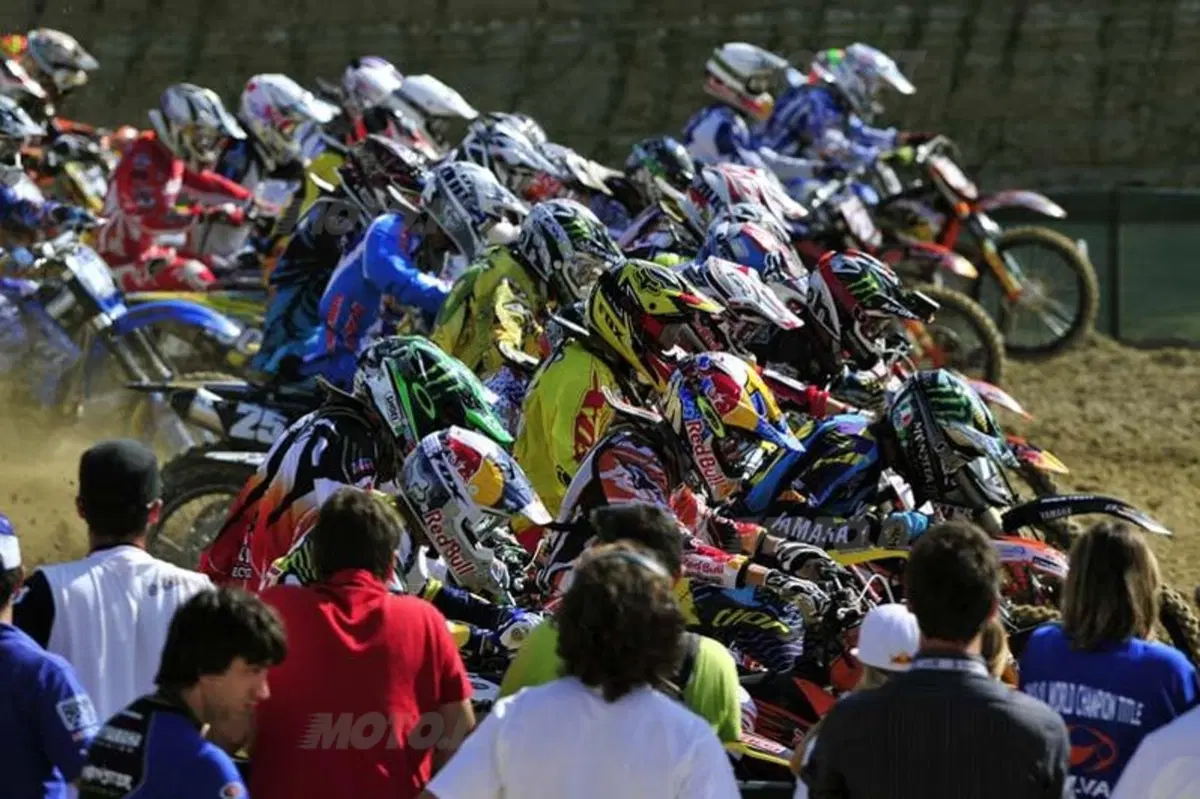 MX. Fermo Cairoli, Suzuki pigliatutto (7)