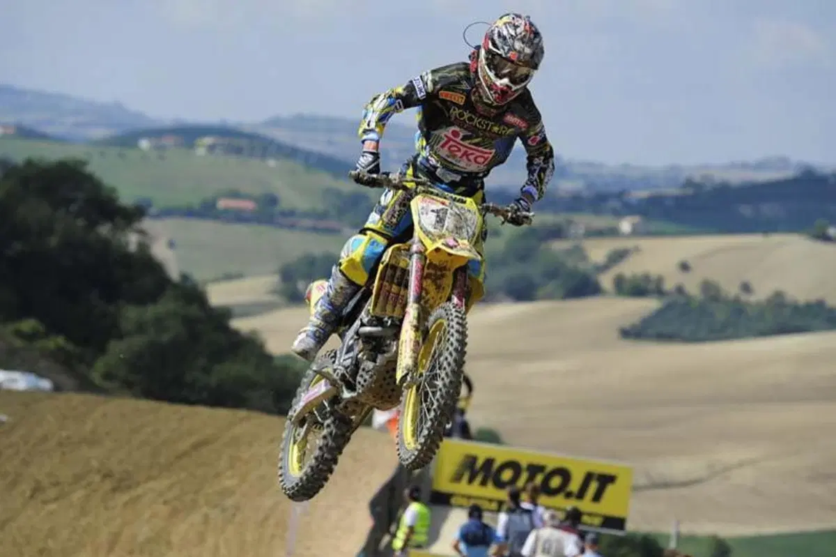 MX. Fermo Cairoli, Suzuki pigliatutto (11)