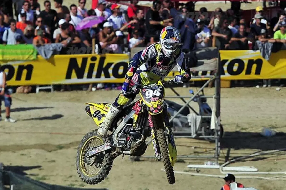 MX. Fermo Cairoli, Suzuki pigliatutto (12)