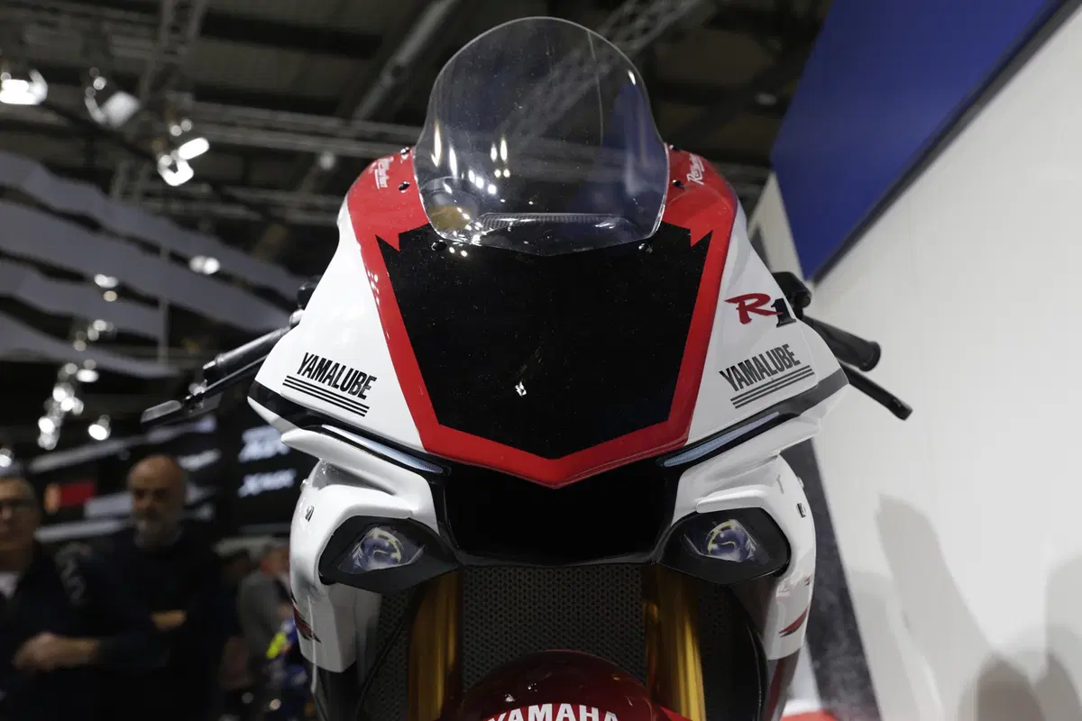 EICMA 2018: Yamaha YZF-R1 GYTR, video e dati (2)