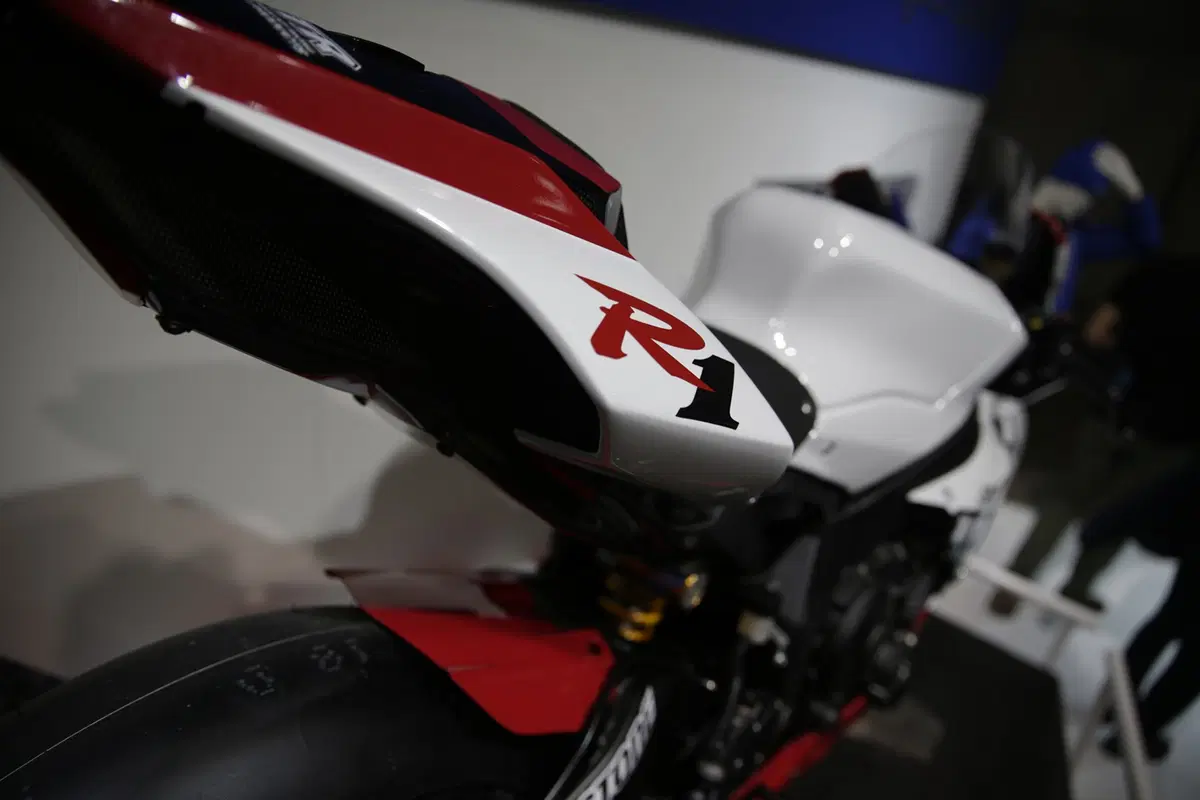 EICMA 2018: Yamaha YZF-R1 GYTR, video e dati (11)