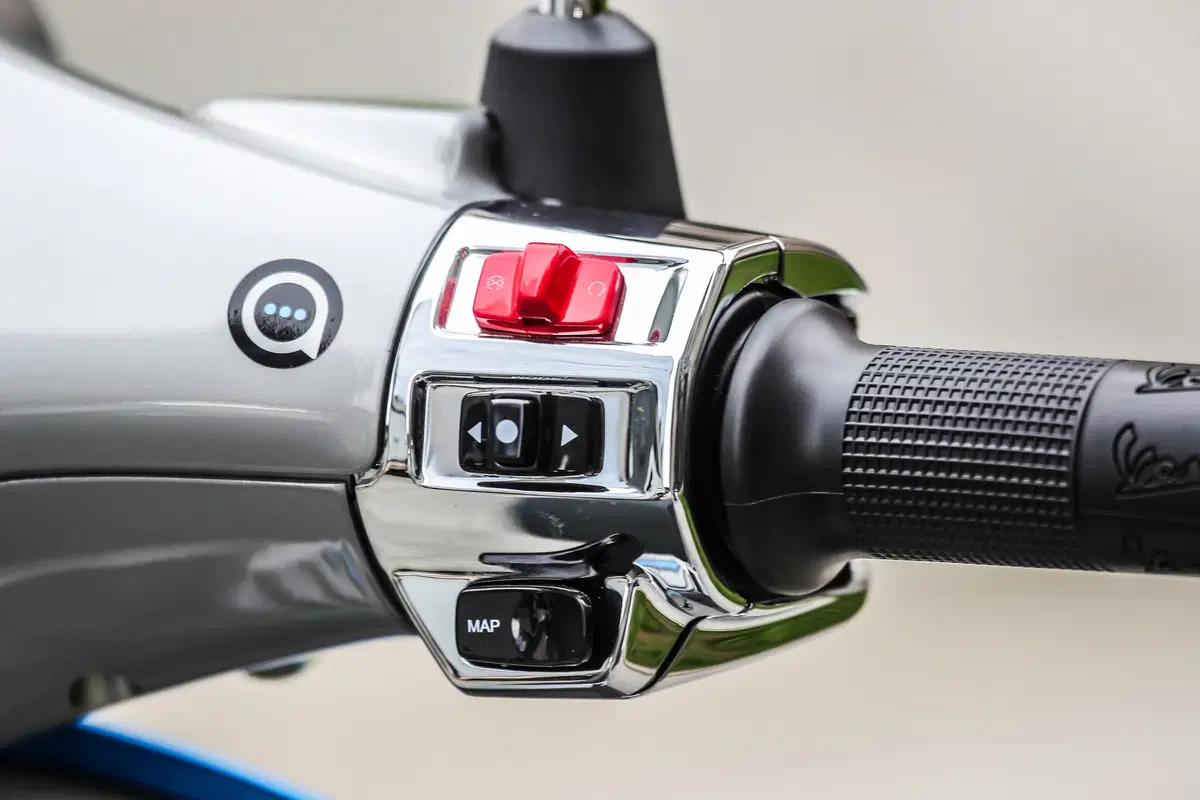 Vespa Elettrica: 100 km di autonomia senza rumore ed emissioni (16)