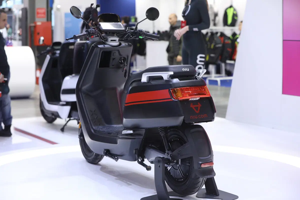 Gli Scooter elettrici NIU a EICMA 2018 (7)