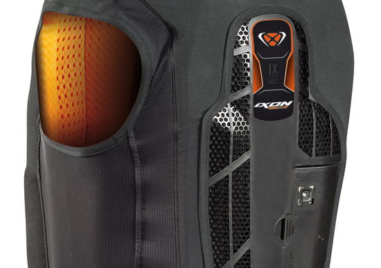 Ixon a EICMA con l'Airbag U03