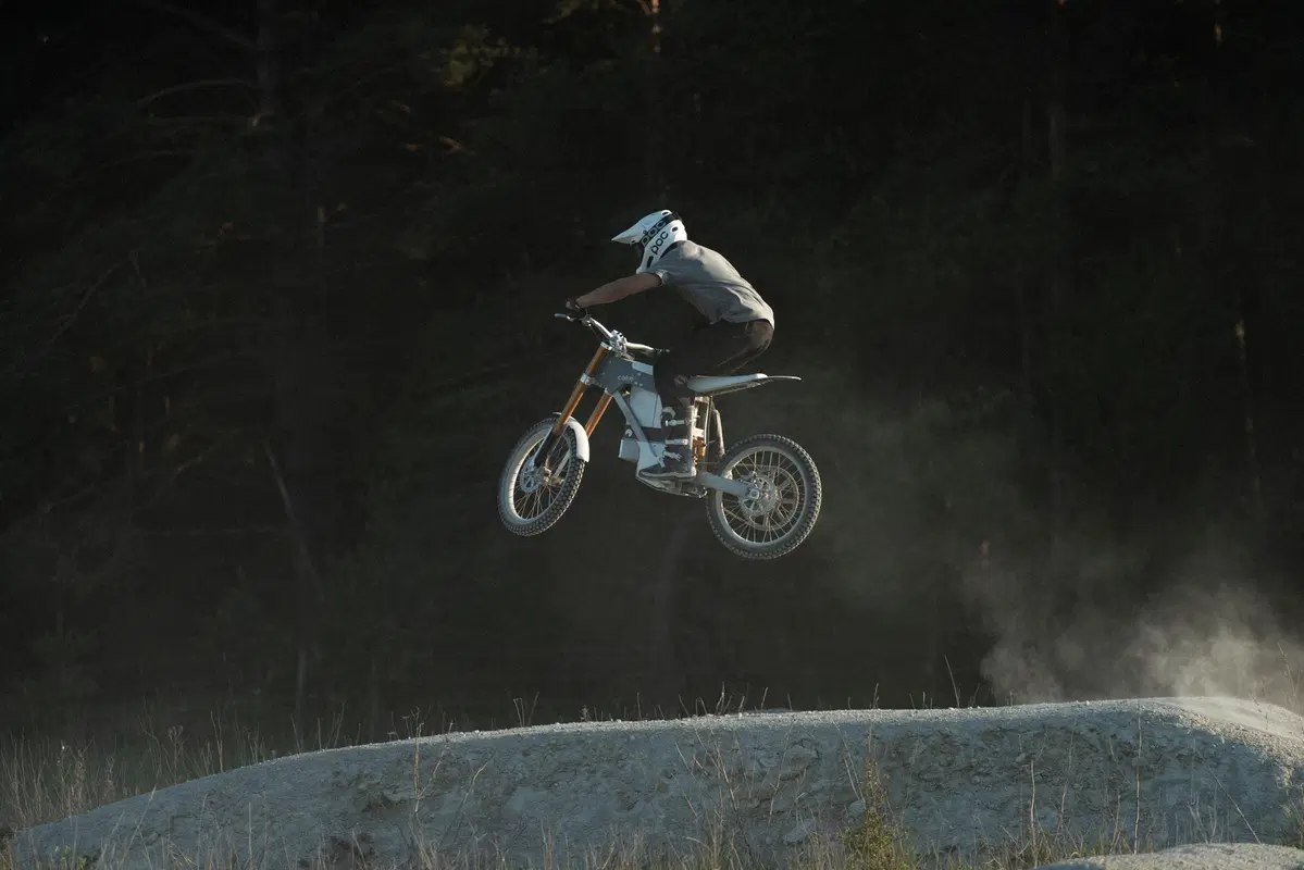 Kalk Cake: elettrica, all'avanguardia e raffinatissima (21)