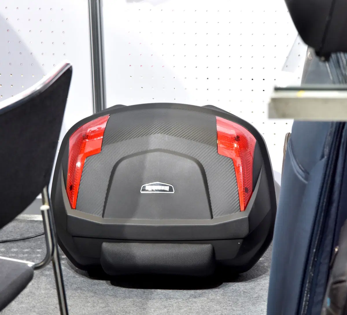 GIVI: bauletti contraffatti da un'azienda cinese a EICMA? (3)