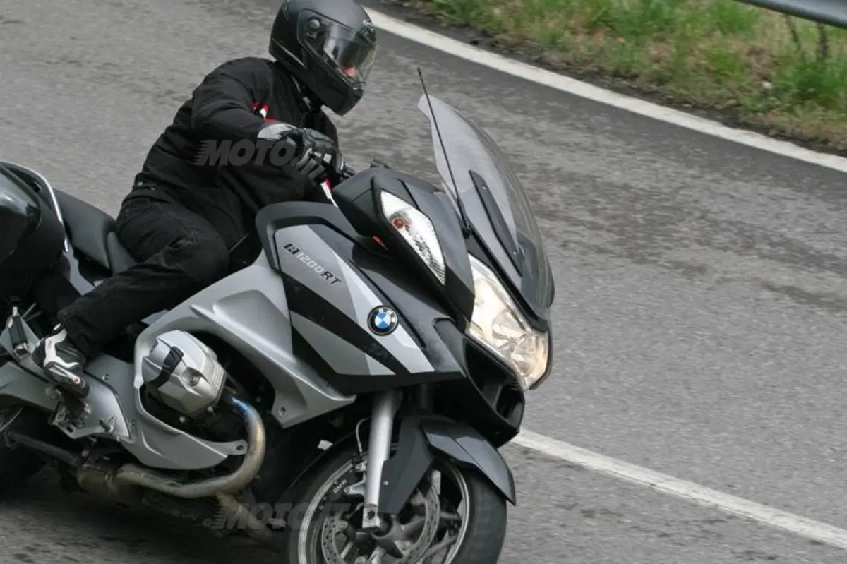 BMW R1200RT   (8)